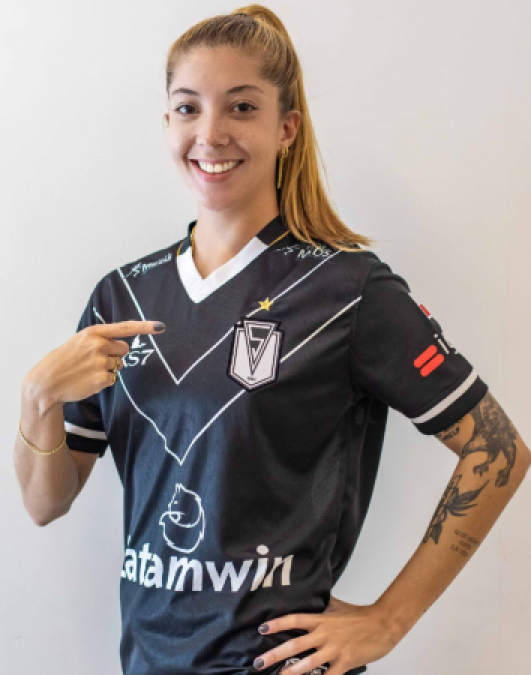 Duda Santin<h5>Forward / Offensive Midfielder</h5>